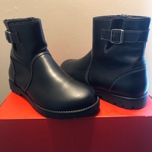 Birkenstock “Stowe” boot.